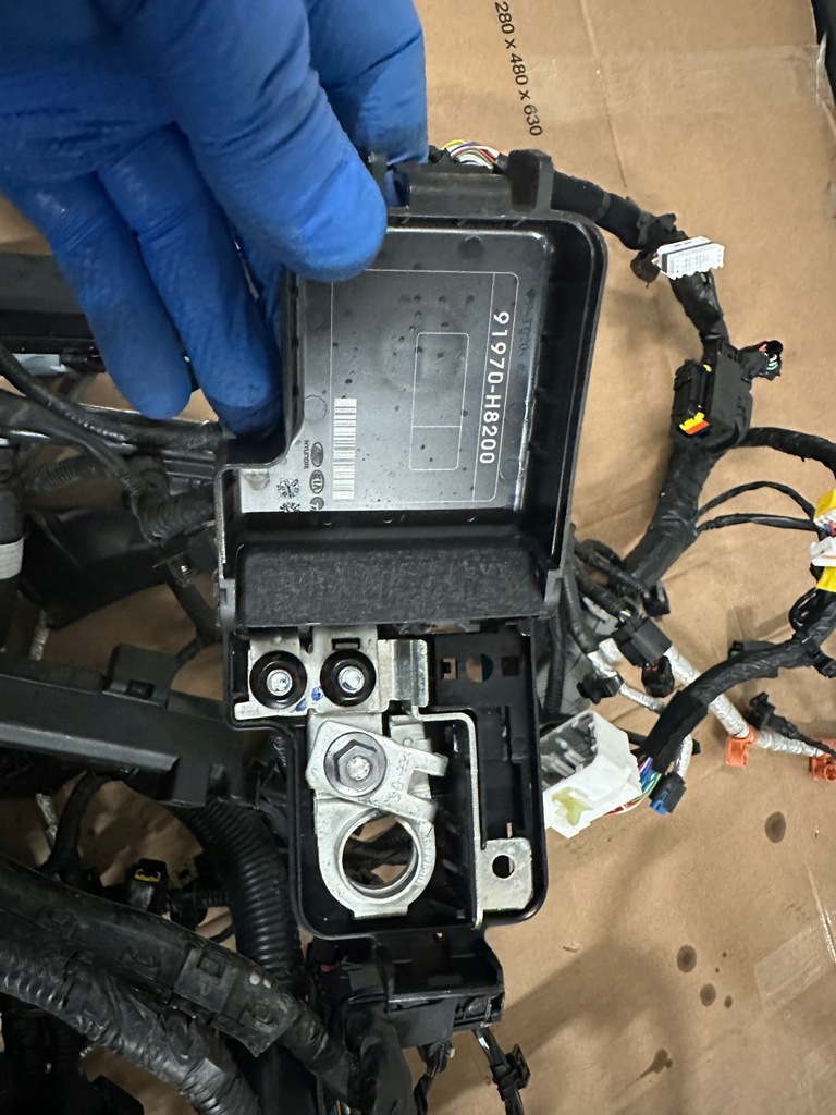 фото №5, Kia stonic 1.0 21 r mhev електропроводка двигуна корпус коробка