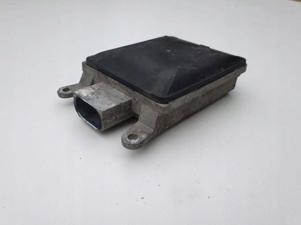 фото №1, Bmw 5 f06 f10 f11 6857780 модуль перемикання поперечина руху 6857780