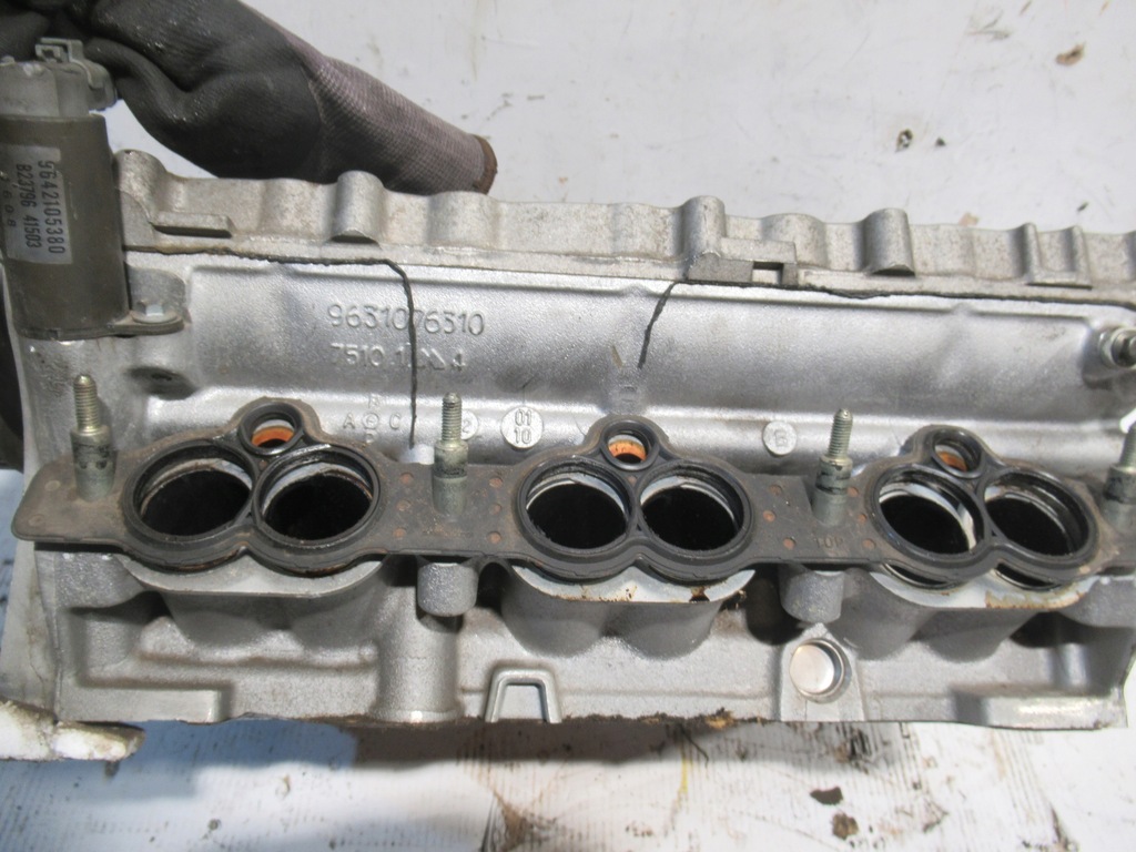 фото №13, Головка двигуна 9631076310 peugeot 406 c5 3.0 v6