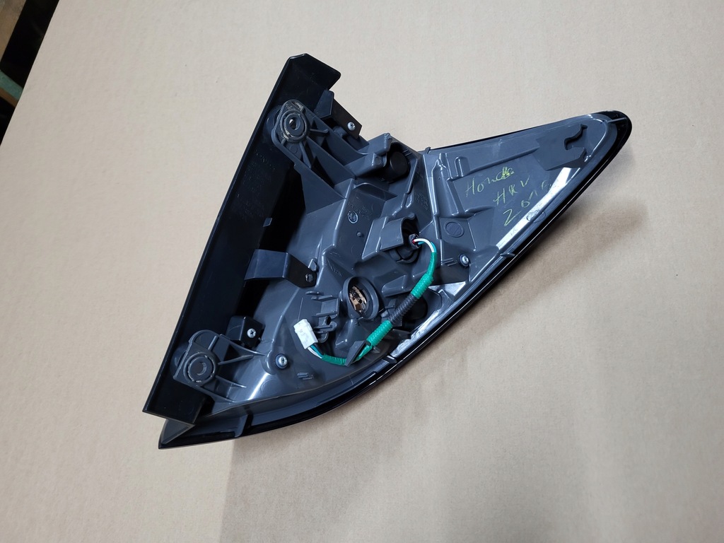 фото №11, Honda h-rv hrv hr-v ii 2 16-18r лампа задня задня ліва led