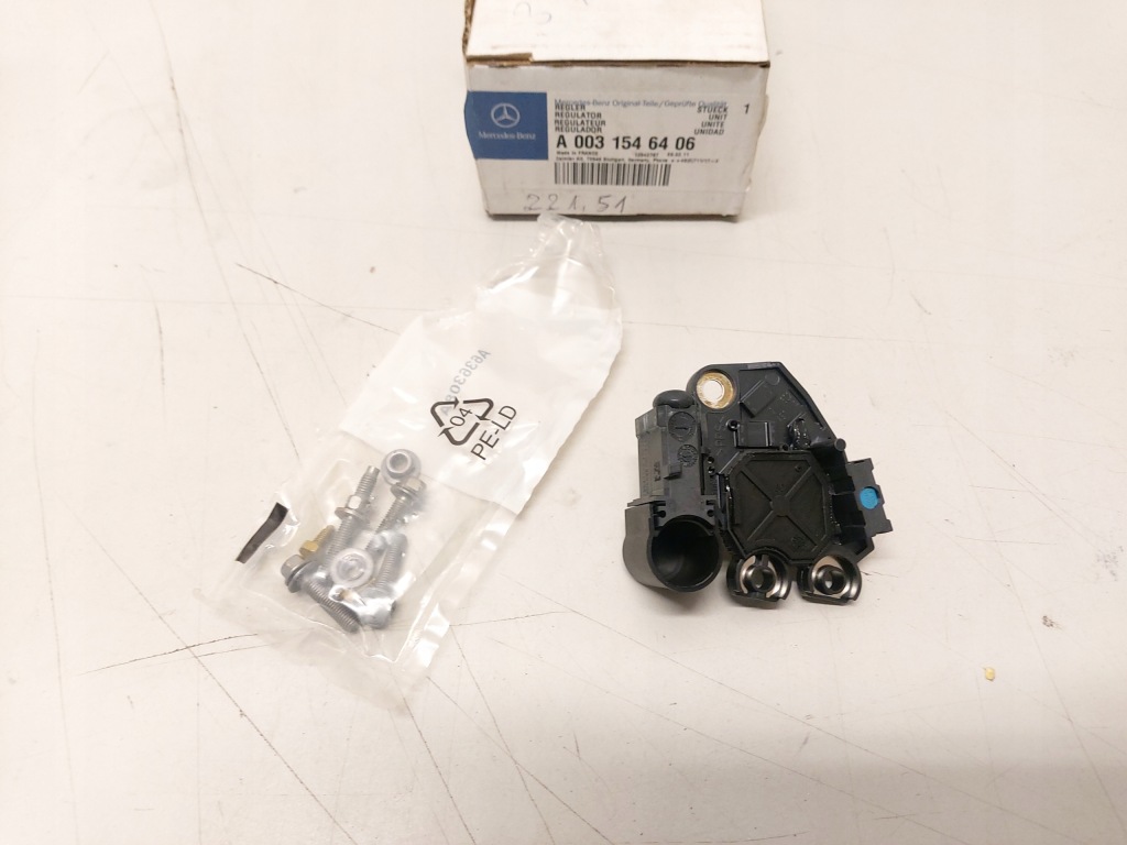 Купити Mercedes 0031546406 регулятор напруги генератора
