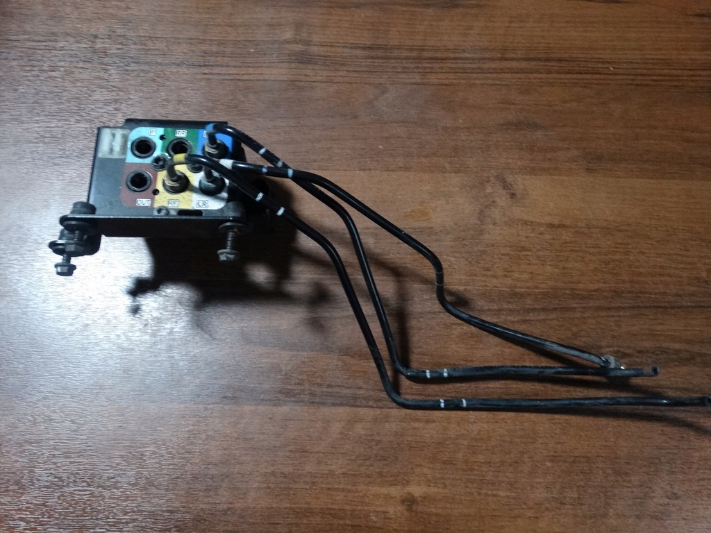 фото №1, Idealny розподільник підвіска maserati levante 1