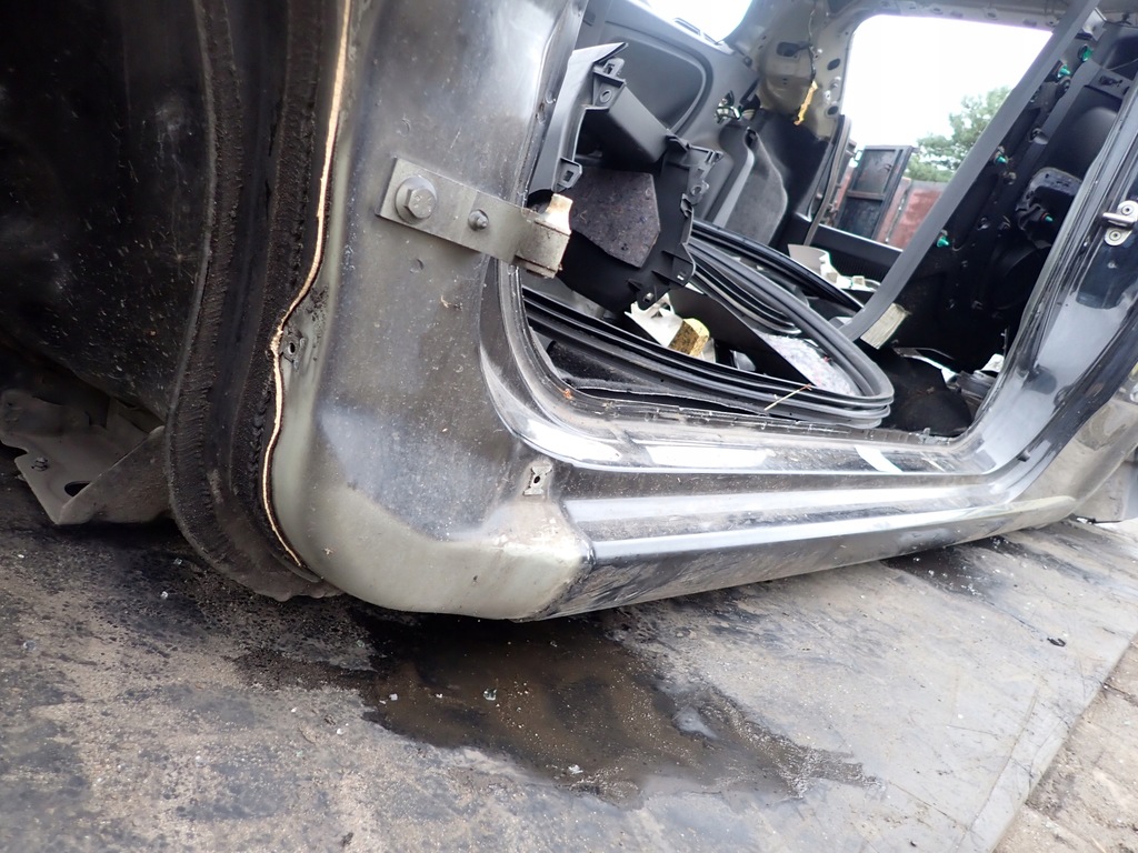 фото №2, Grande punto 3d четверть порог левый блок двигателя