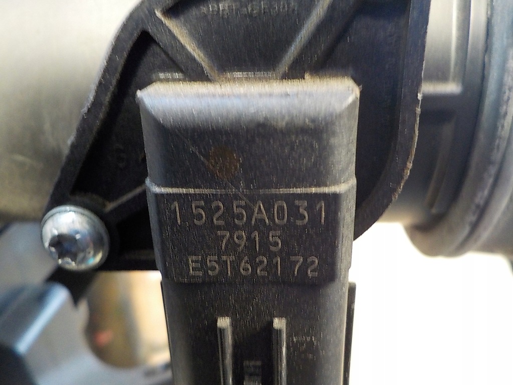 фото №6, Outlander iii phev 2.0 корпус фільтра повітря