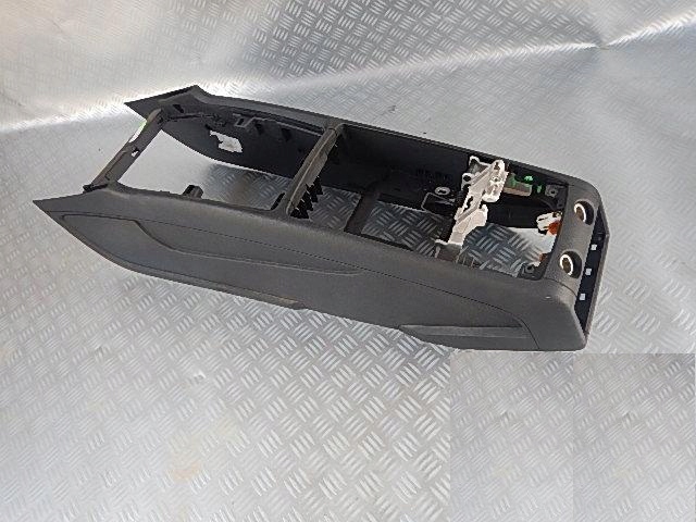 фото №1, Audi q7 4l0 туннель средний