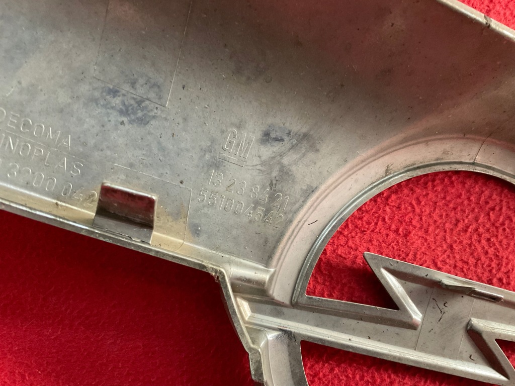 Хром решітка радіатора решітка  13238421 opel insignia a оригінал gm Недорого