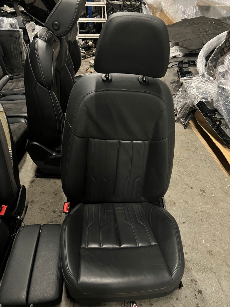 фото №12, Audi a8 d5 4n сидіння перед i задня шкіра комплект заднє сидіння