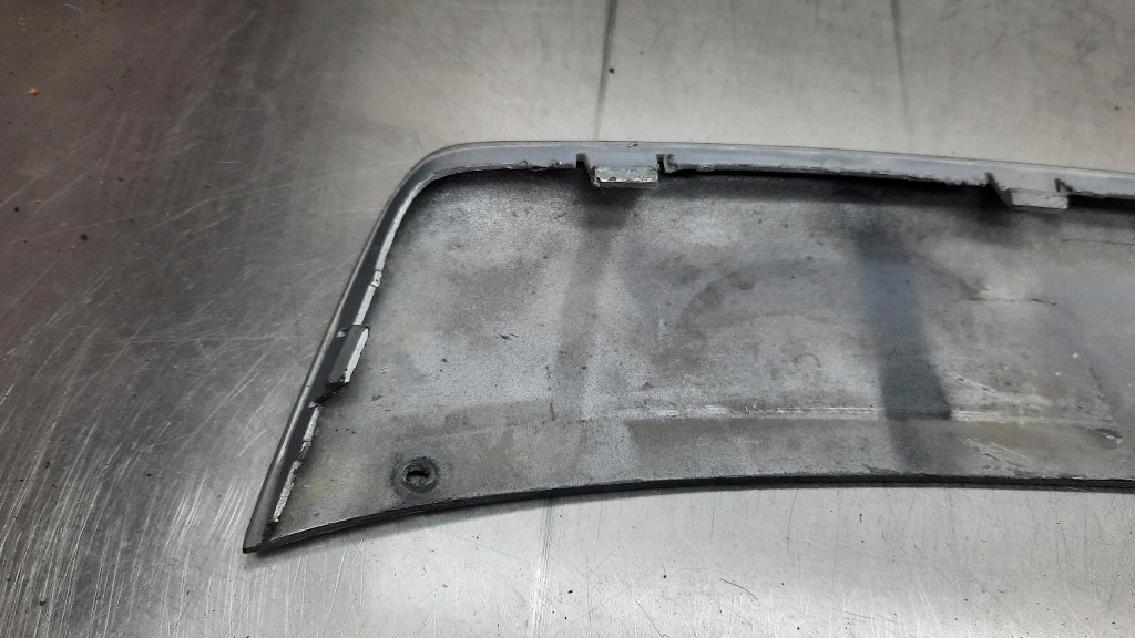 Накладка спойлер бампера передний 31388786 volvo v40 ii 12-17r в Украине