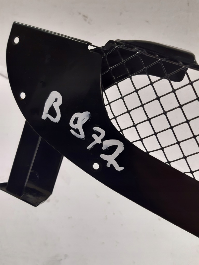 Ferrari f430 решётка радиатора бампера задняя 68099000 с Разборки