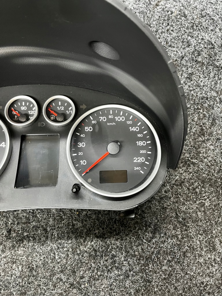 фото №5, Лічильник прилади audi a2 8z0920930n