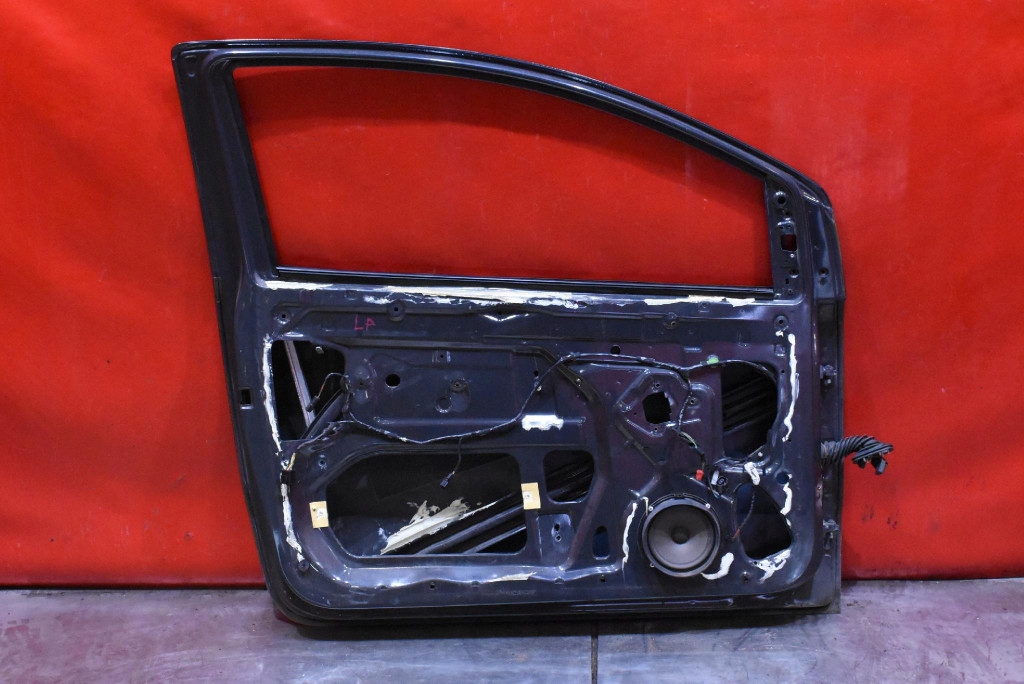 фото №13, Дверь левая перед передние серые vw fox 3d 03-11