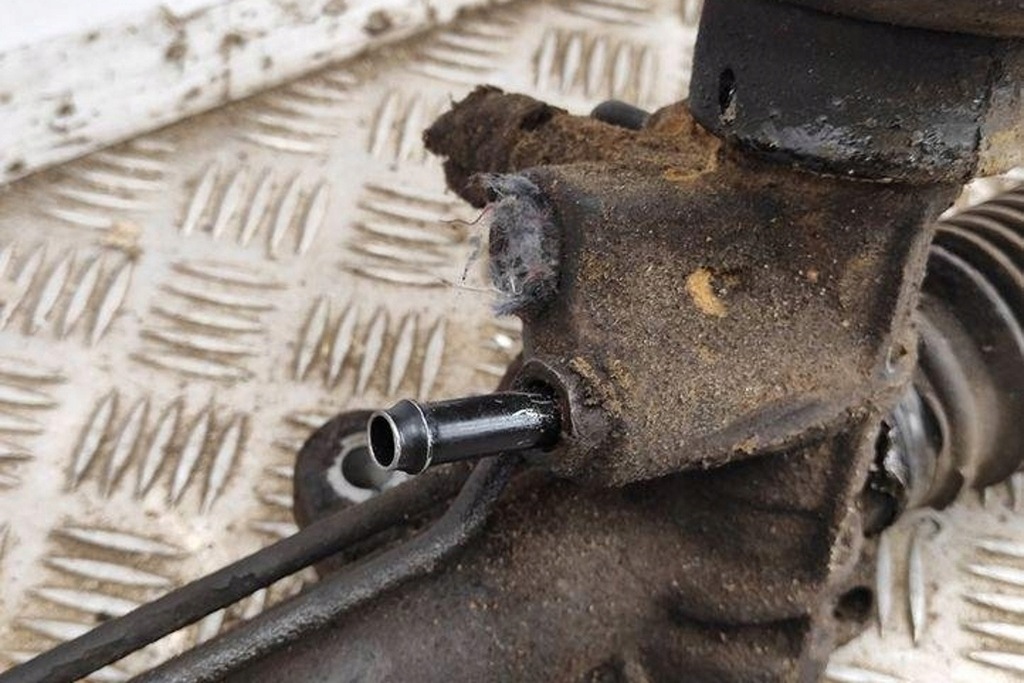 фото №9, Рейка рульова chrysler pt cruiser pt_ p04656747ac 2.0l бензиновий 104kw 2001