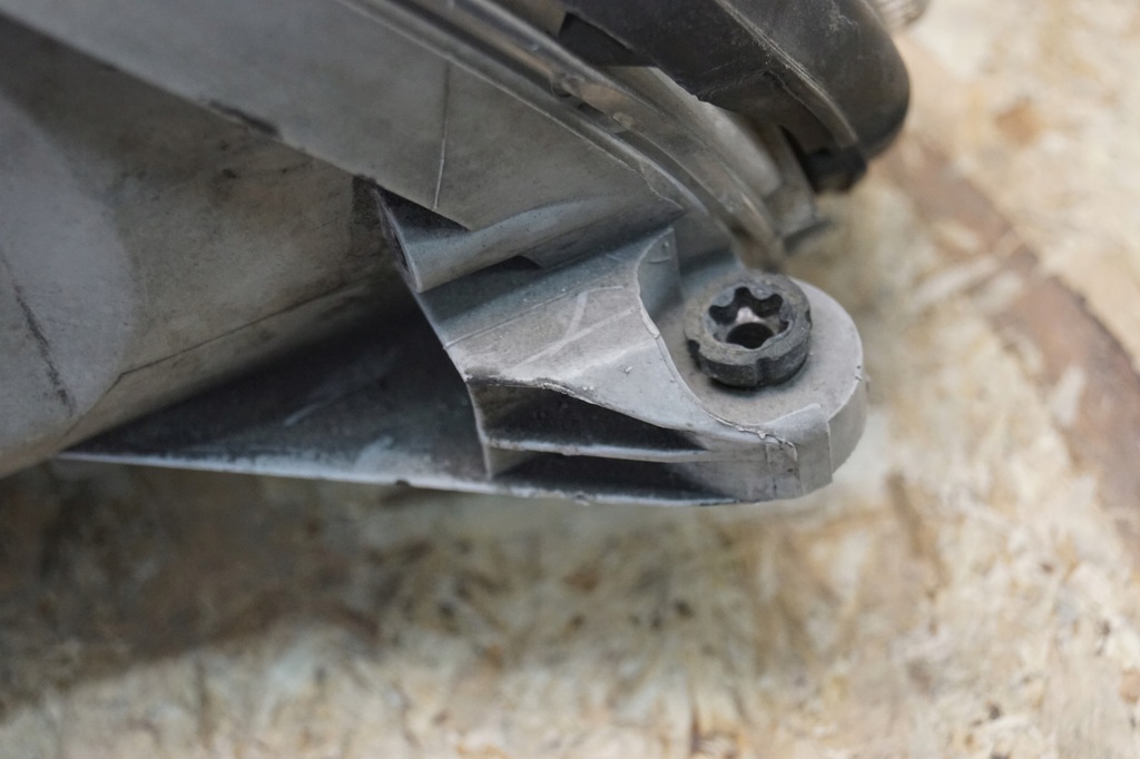 фото №9, Лампа левый перед mercedes c w203