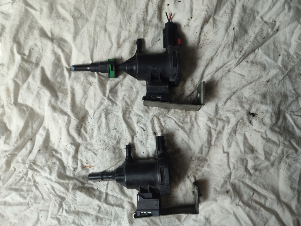 Клапан помпа топлива a0014760532 w246 w176 w117 a-b-klasa cla mercedes Оригинал