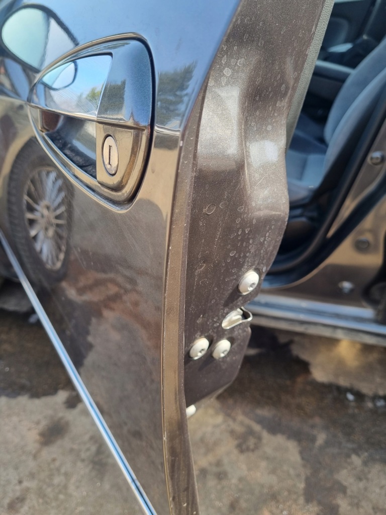 Купити Fiat linea 07-15 2009 r. sedan 284 двері лівий перед ліва передні lp