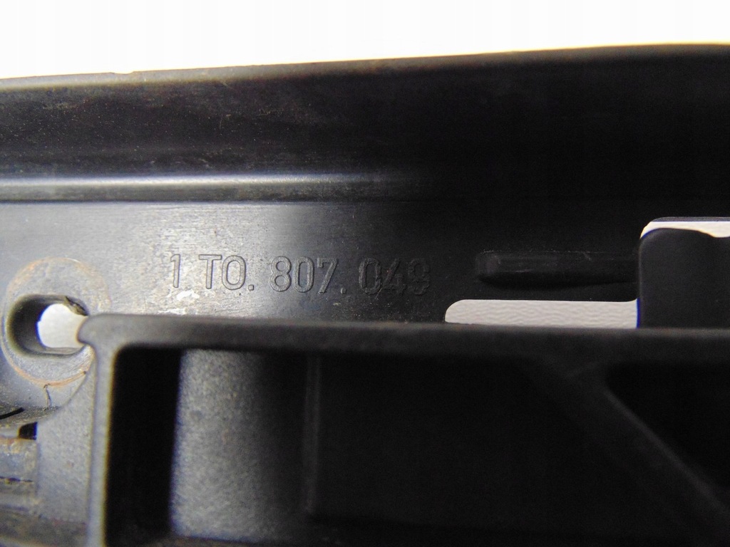 фото №10, Напрямна бампера лівий перед vw caddy 2007rok 1t0807049