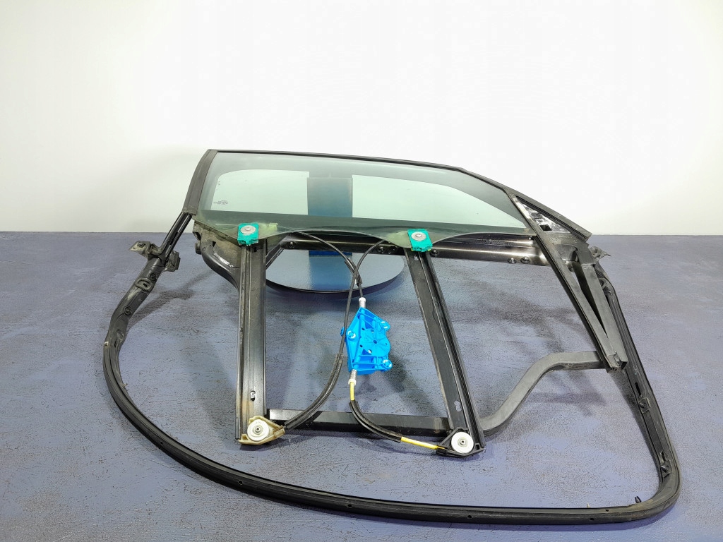 фото №1, Audi a2 подъемник рама стекло дверь перед правый 8z0837754a