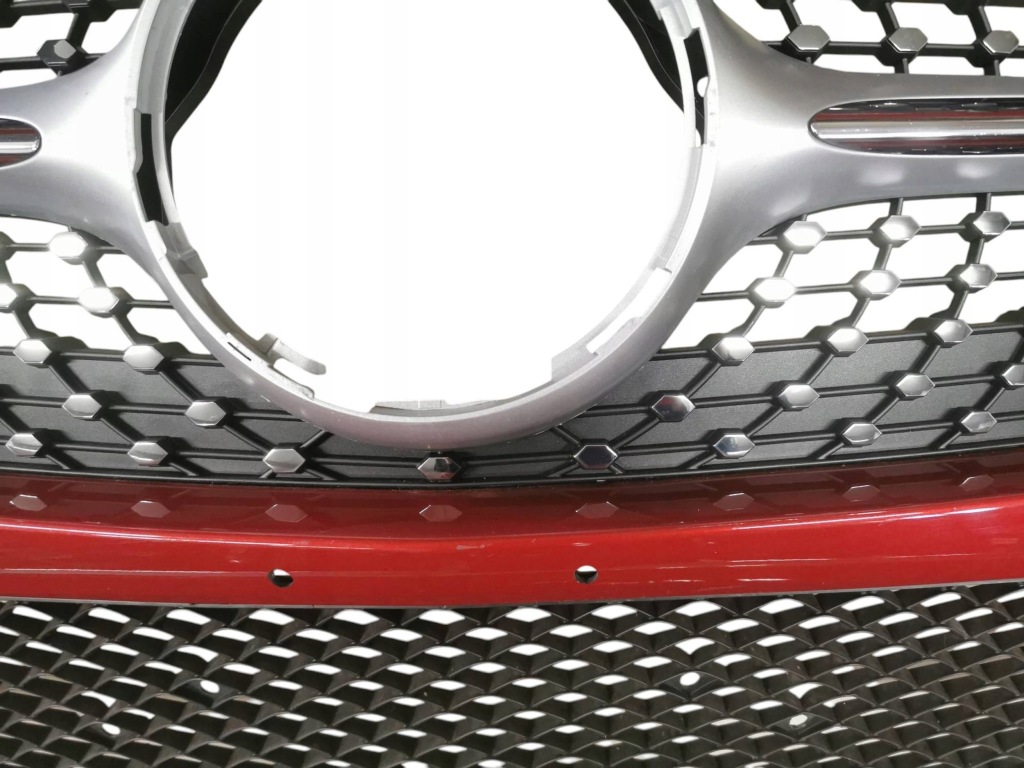 Бампер, решітка радіатора, решітка радіатора, решітка середня mercedes cls w257 дорестайлінг  300. Київ