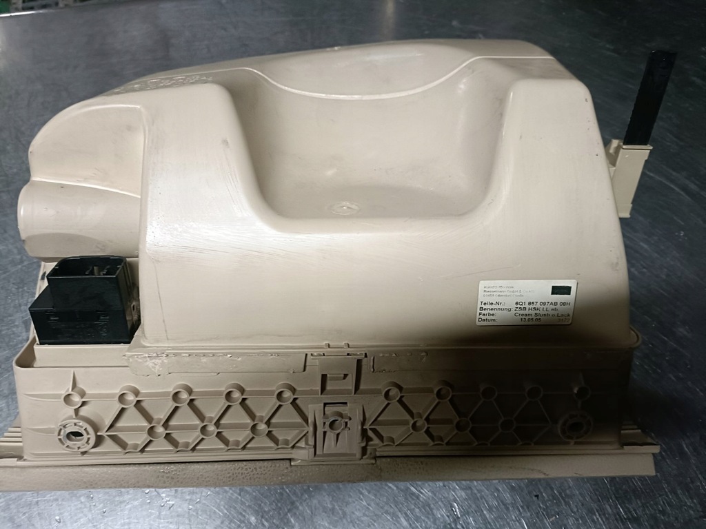 фото №7, Бардачок пасажира vw polo 9n 6q1857097ab