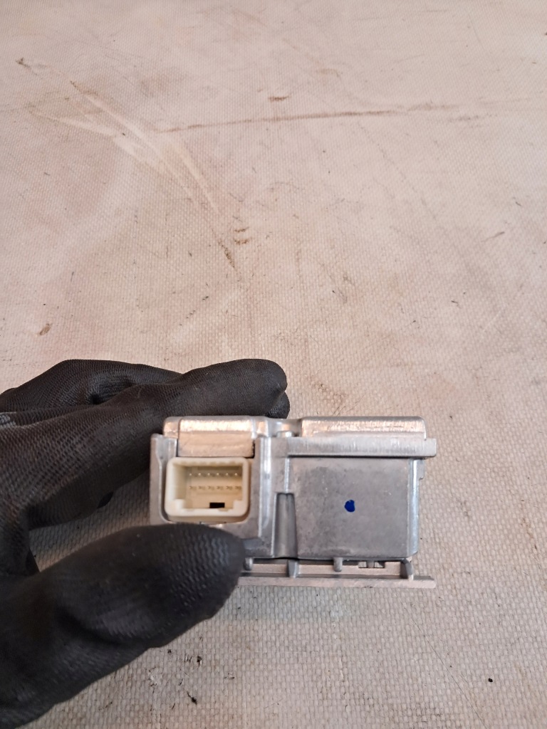 Камера асистент поперечина renault trafic iii 284626488r 23r Недорого