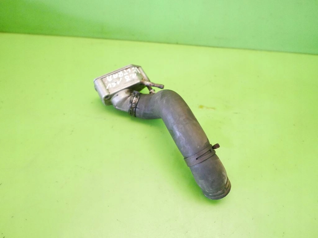 фото №9, Корпус термостата + wąż opel vectra b 1.8 16v 95-