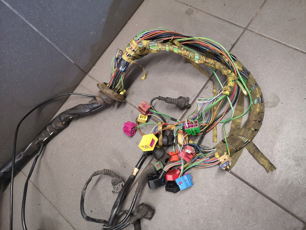 фото №5, Жгут двигателя audi a6 c4 2.6 abc eu