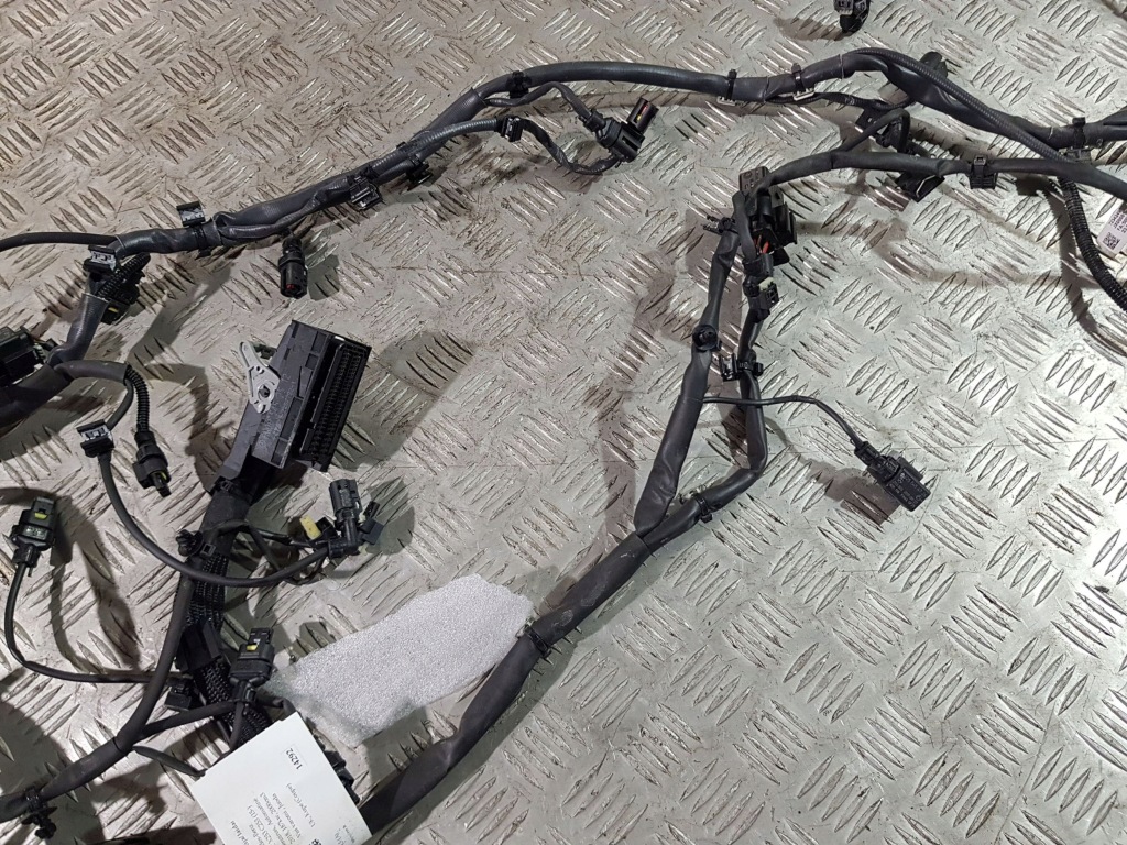 фото №8, Mercedes-benz glc x253 c253 2018 жгут трубопровод двигателя a2740102815