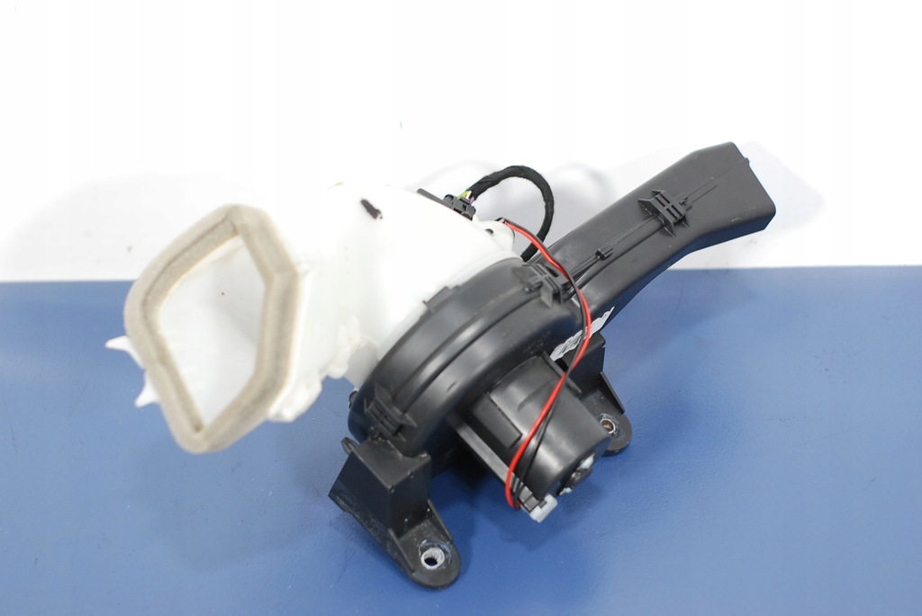 фото №4, C4 grand picasso воздуходувка воздуха задняя 173610100