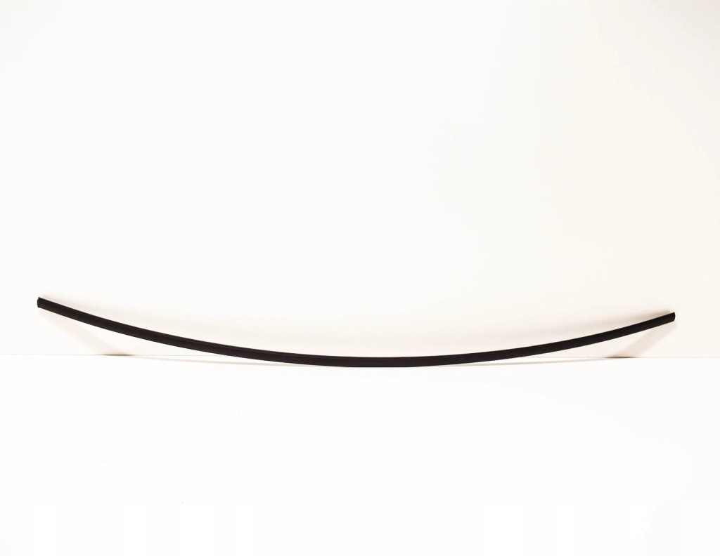 Купить Mb slk r171 прокладка верхней накладки передней стекло a1716710030