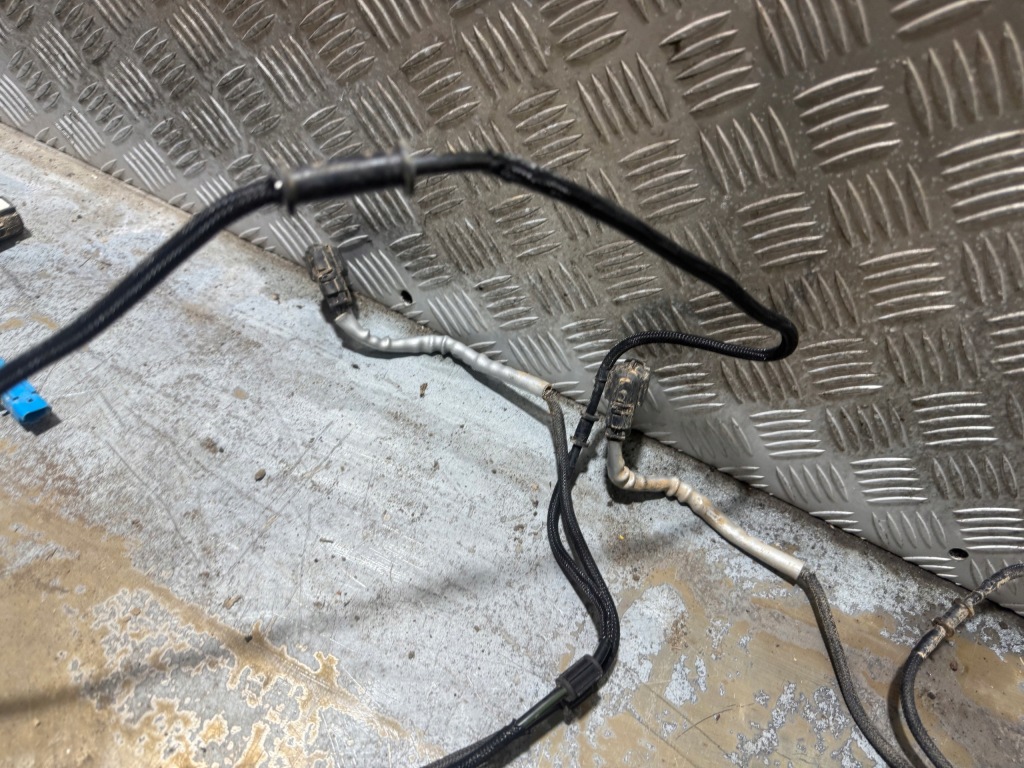 Renault express 1.5 bluedci bdci труба патрубок шланг adblue трубка Зі Шроту