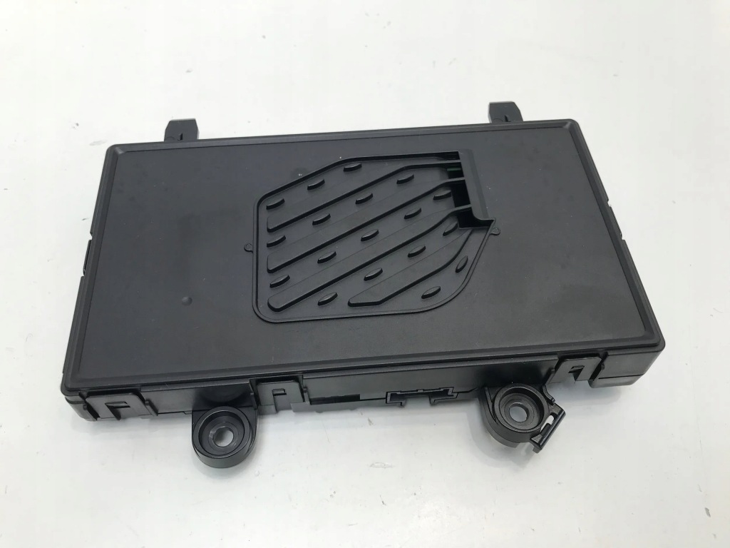 фото №1, Mercedes gla h247 a w177 2022 модуль зарядки