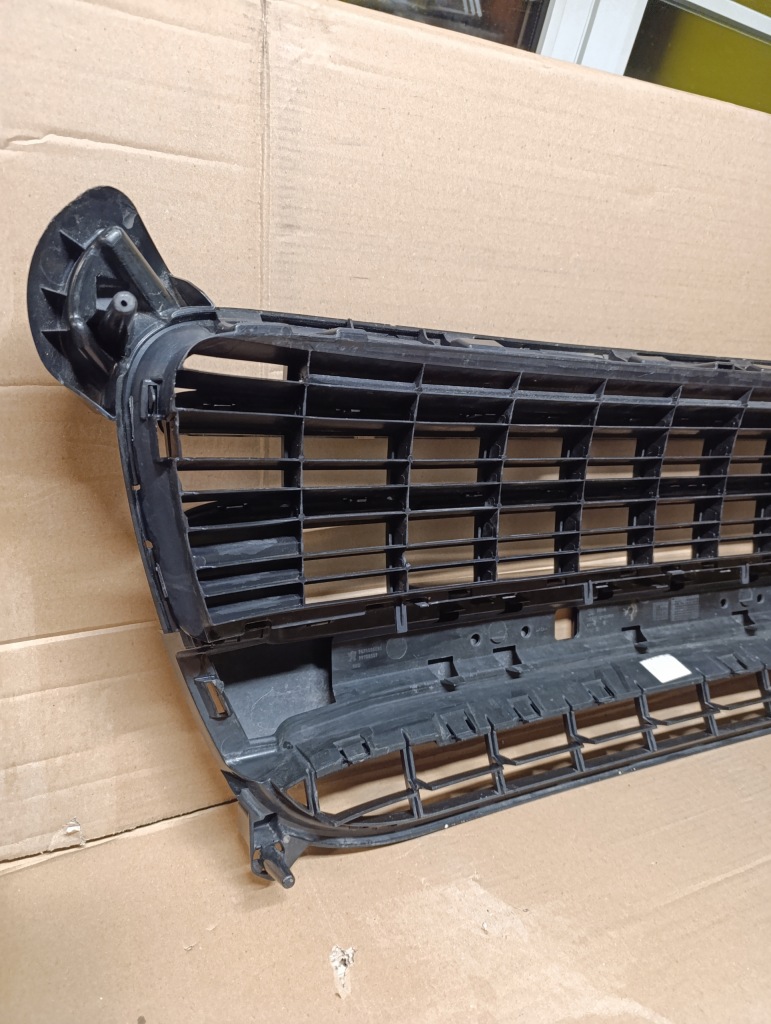 фото №15, Решётка решётка радиатора решётка средняя peugeot 3008 i 09-14 9685628677