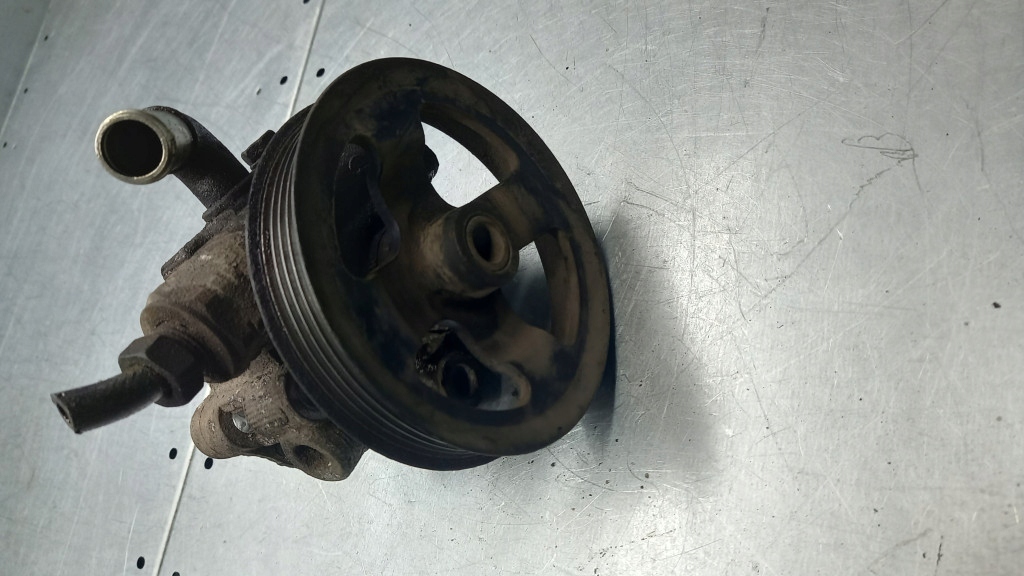 фото №1, Насос усилителя toyota avensis t25 2.0d 05r