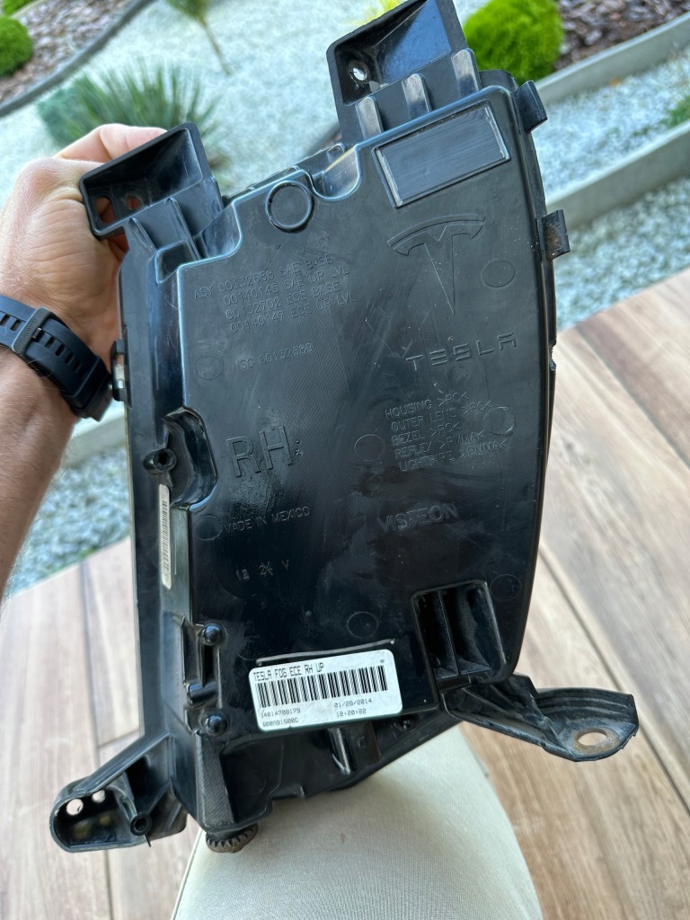 Tesla model s 12-16 дорестайлінг  протитуманна фара drl правий led гарний оригінал Недорого