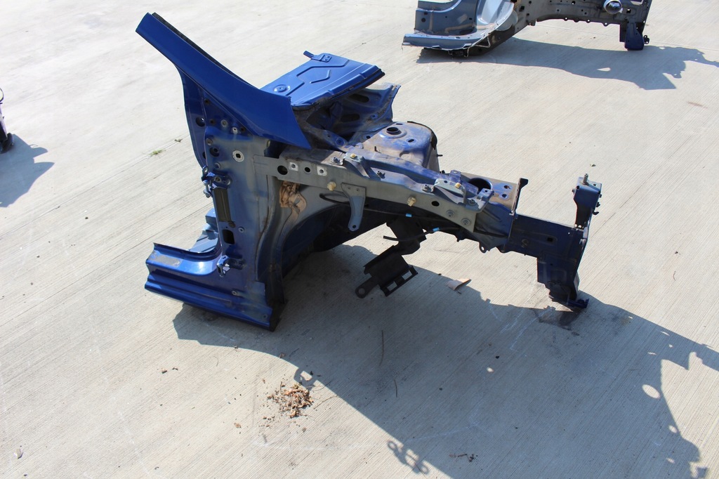 фото №2, Четверть правый перед renault megane iv 4 17r.