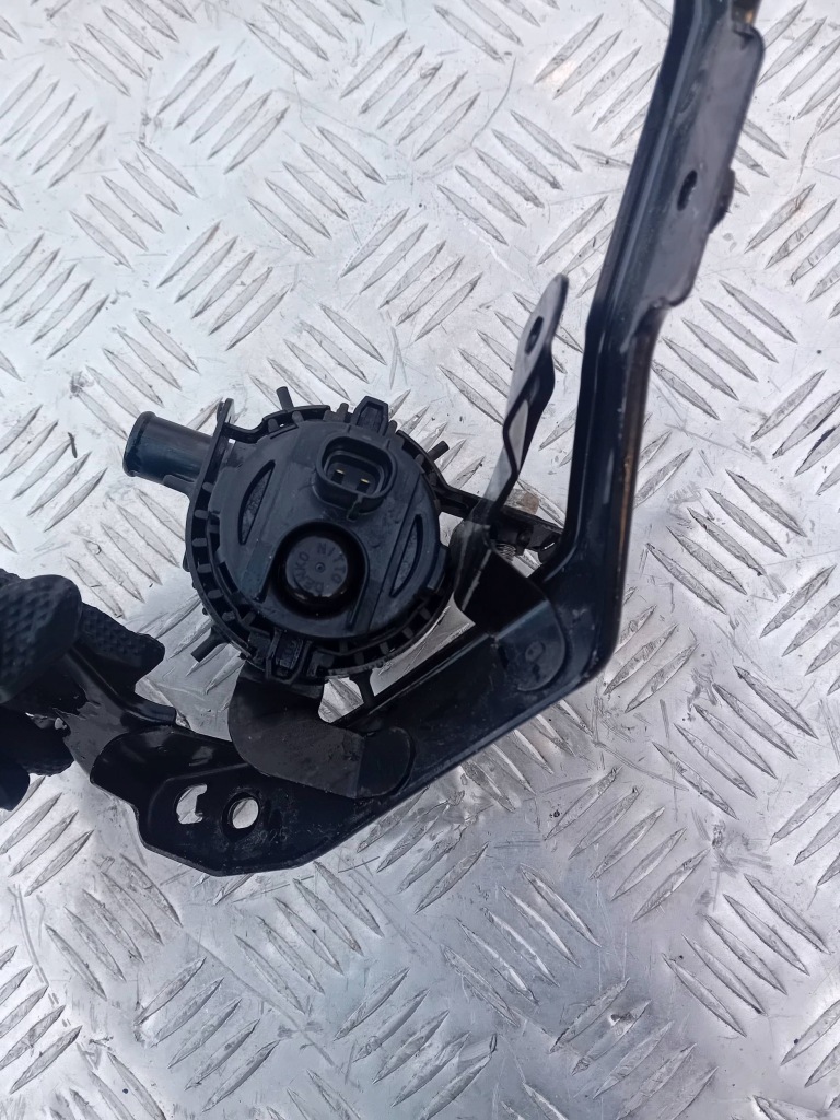фото №7, Додаткова насос води lexus nx 300h 064100-1301