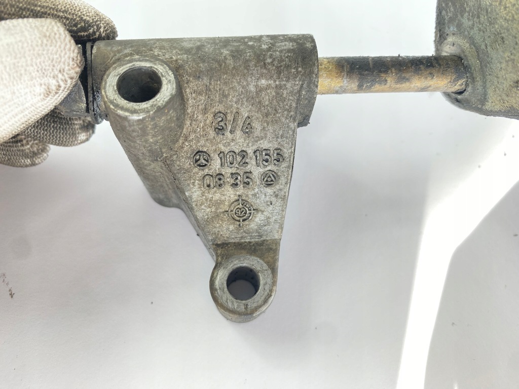 Кронштейн кронштейн генератора mercedes w124 w201 m102 1021550835 1021550735 Доставка