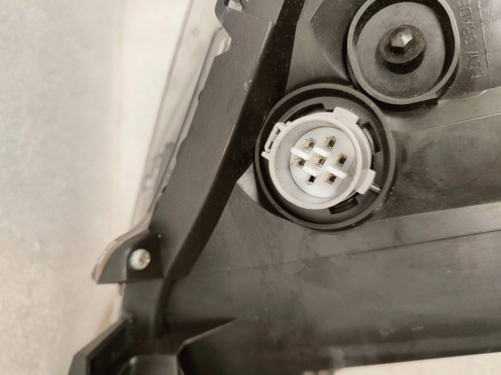 Mazda cx-5 full led комплект лампа передніх kb8m51030/kb8m51040 Ціна