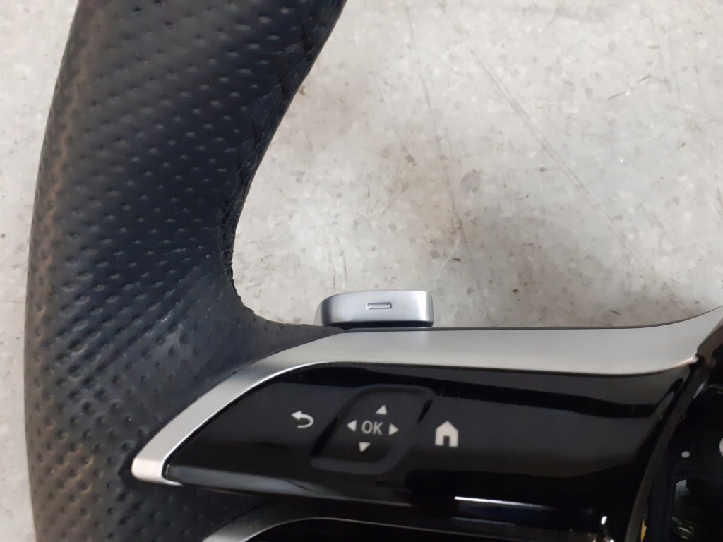 Mercedes gla w247 247 cla 118 w177 рестайлинг  воздуховод кожа лепестки переключения amg идеальное состояние в Украине