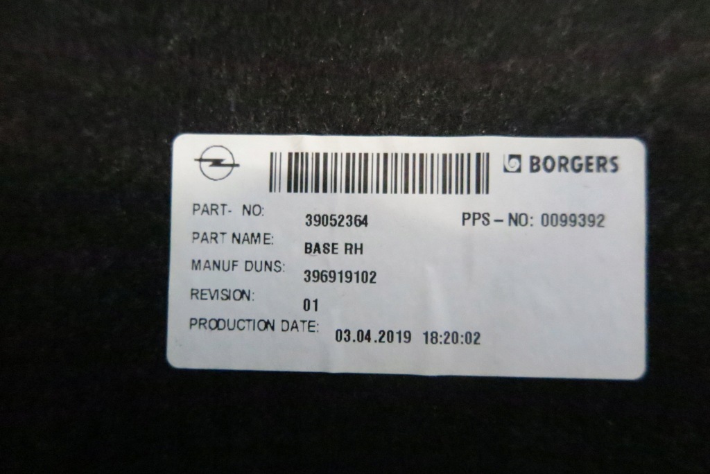 фото №6, Opel astra k оббивка обшивка багажника правий задня kombi 39052364