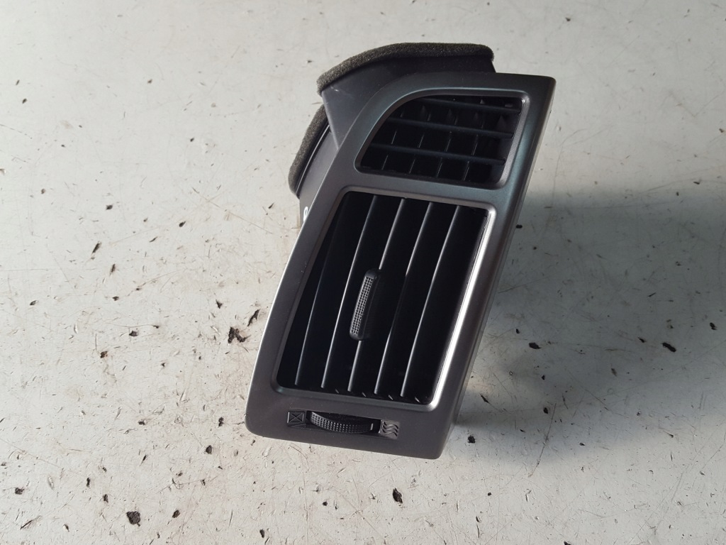 фото №1, Hyundai i20 lift 12-14r решітка обдув права