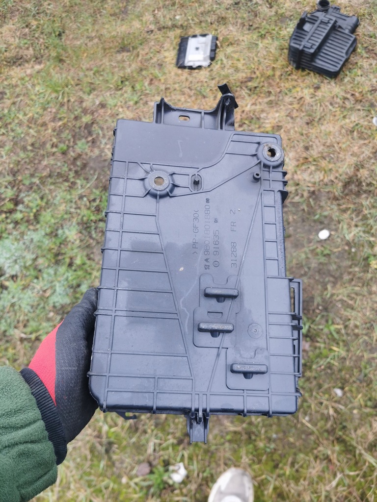 фото №1, Citroen c3 ii кронштейн аккумулятор 9801801880