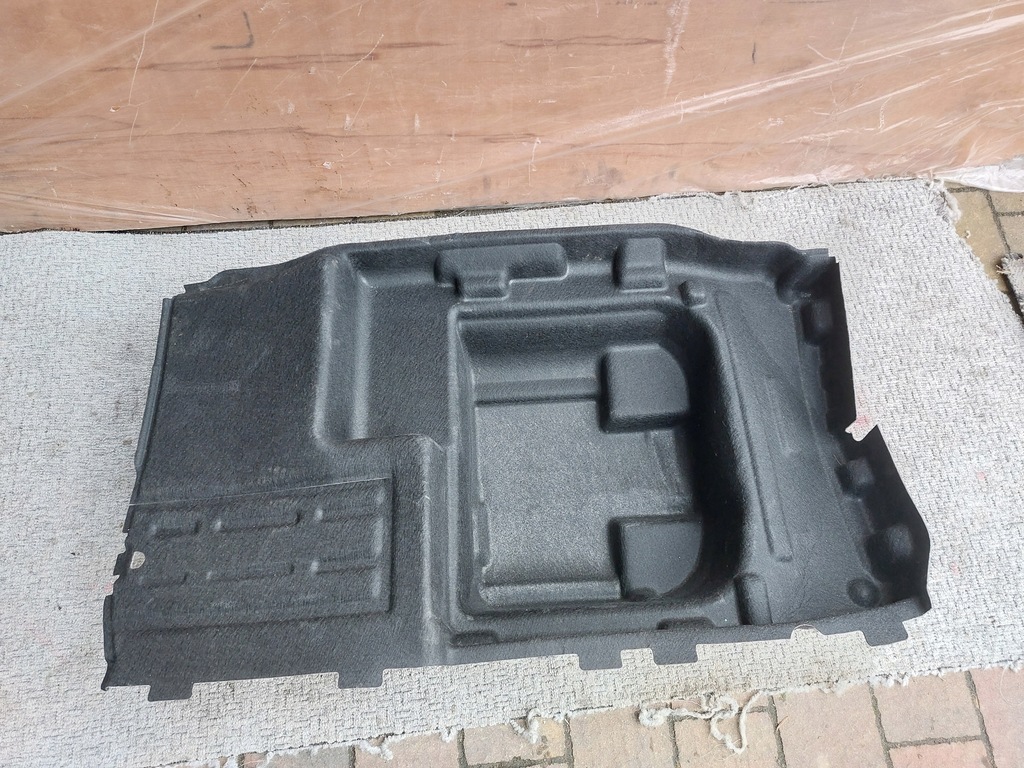 фото №1, Вкладиш багажника mercedes w205 coupe 17r