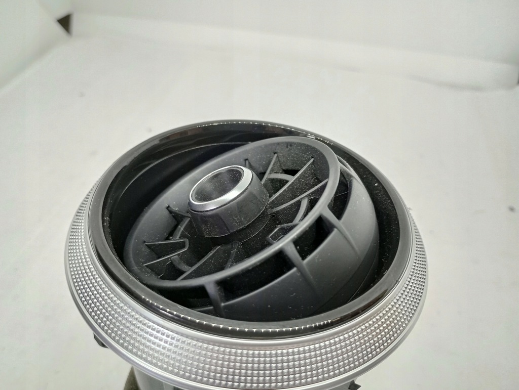 фото №9, Решётка обдув audi a3 8v lift 81a820901b