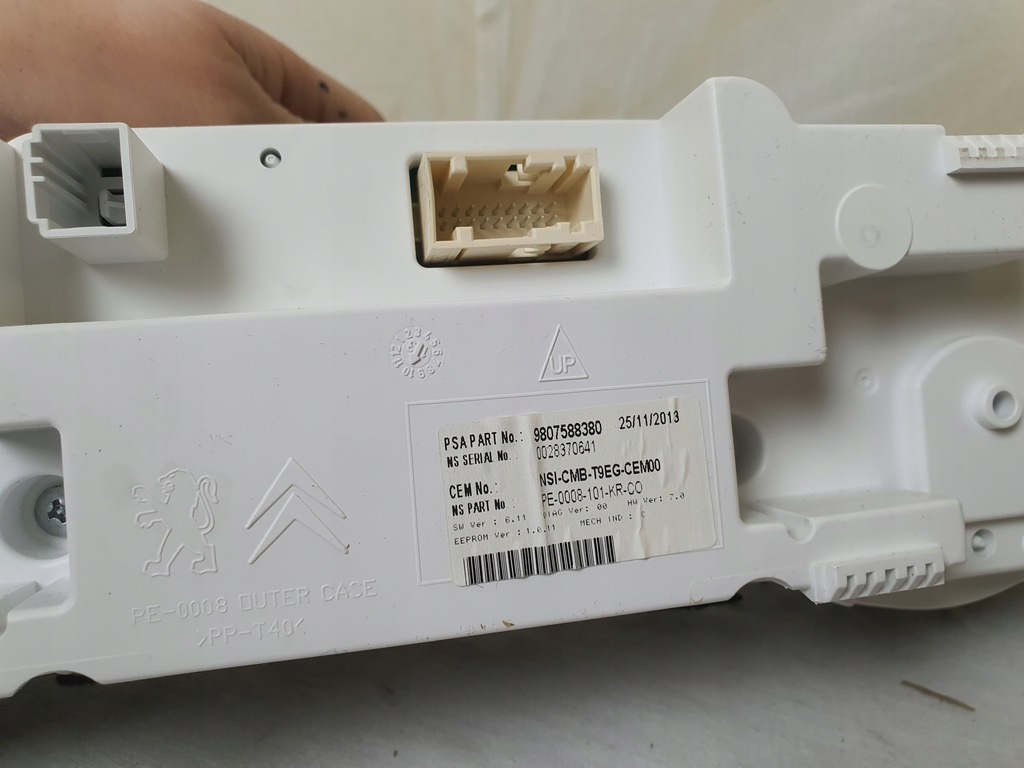 фото №5, Счетчик приборная панель peugeot оригинальный номер 9807588380