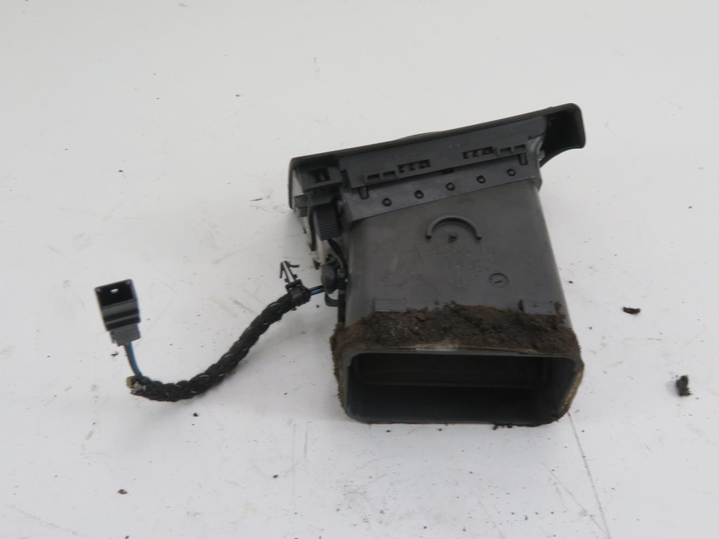 фото №6, Решётка обдув левая audi a4 b6 avant 8e0820901f