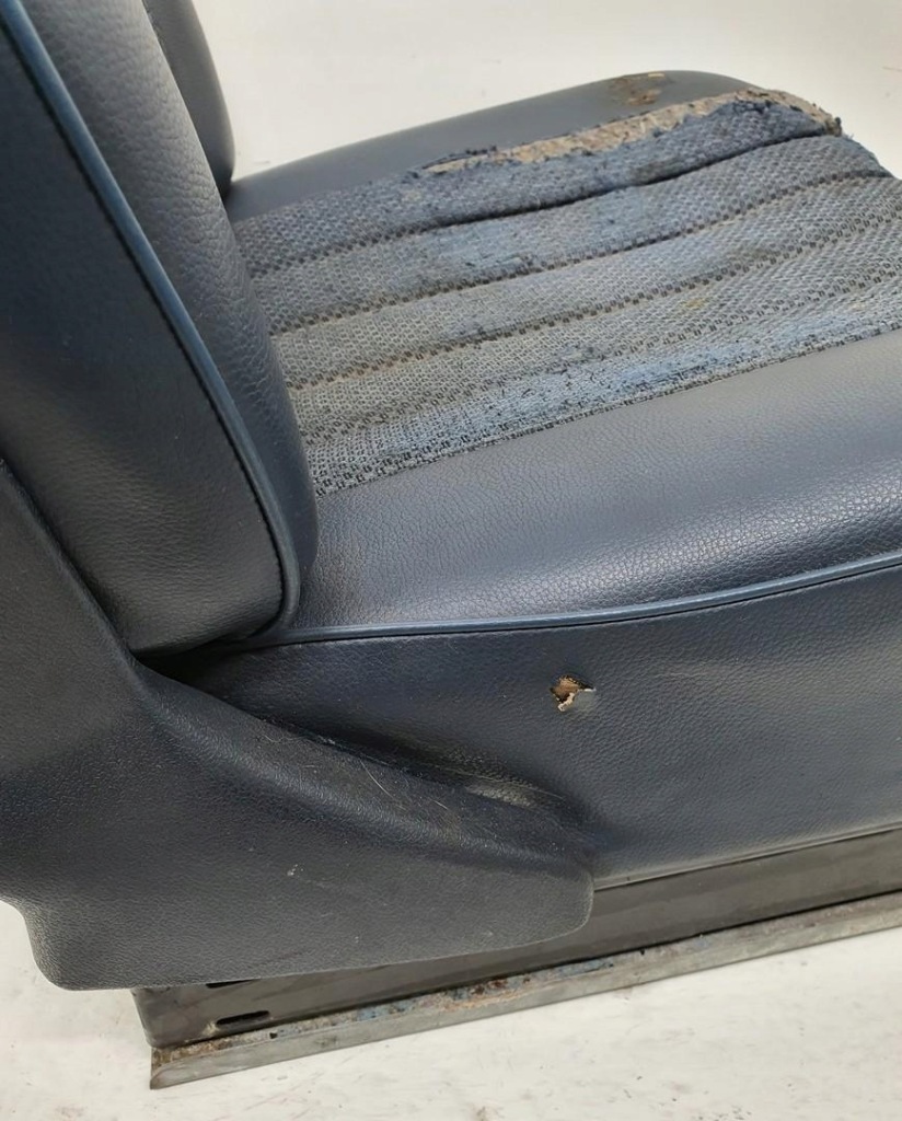 Сидіння правий перед передній пасажира mercedes w115 w114 європа Доставка