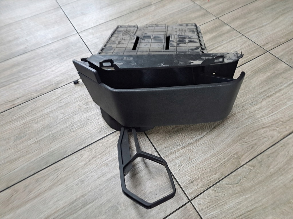 фото №1, Полка ящик бардачка среднего volvo fh 4