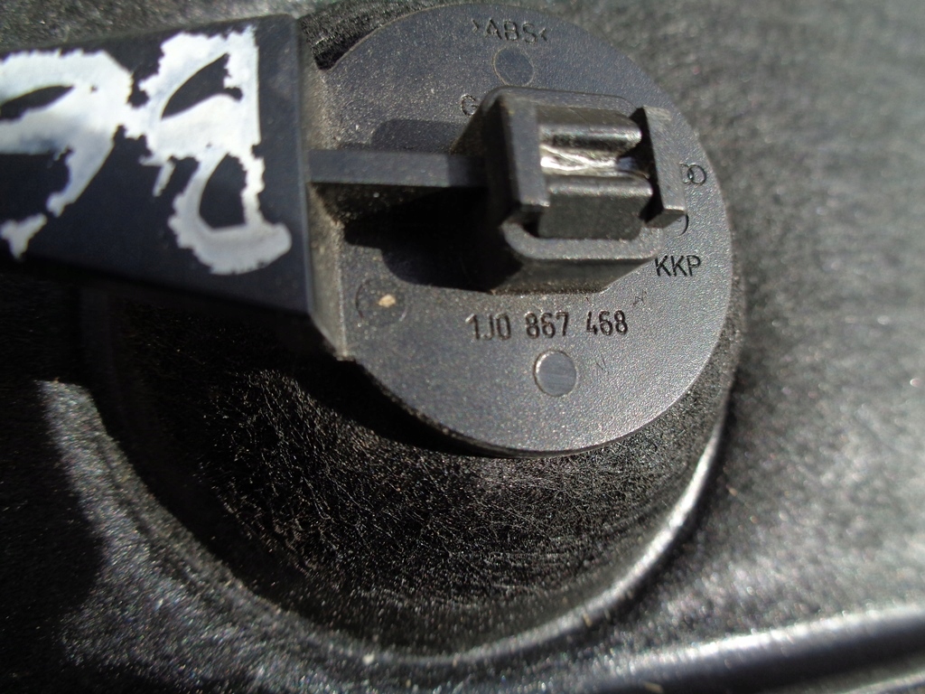 фото №8, Заглушка обшивка багажника левая passat b6 kombi