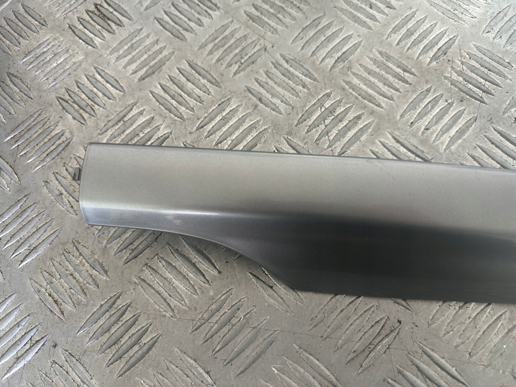 Renault megane 3 заглушка рейлінг ліве задні 738876878r в Україні